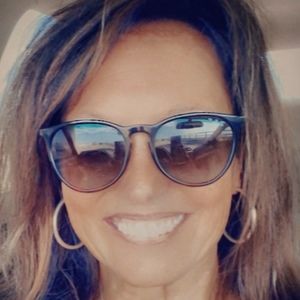 Meet your Posher, Benita